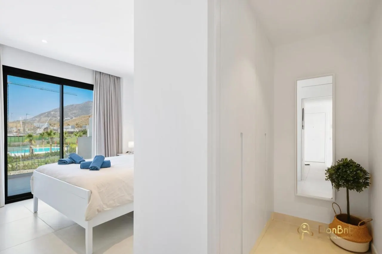 Beautiful Apartment With Views In Fuengirola Higueron West Малага
